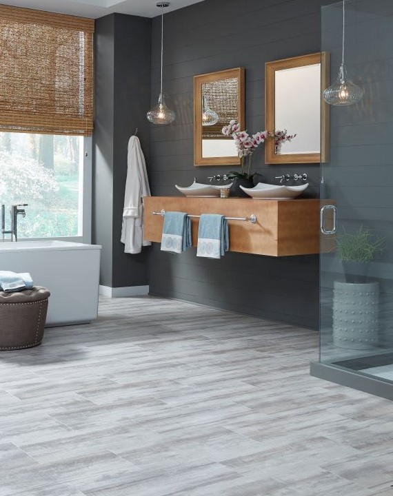 installed vinyl flooring in home